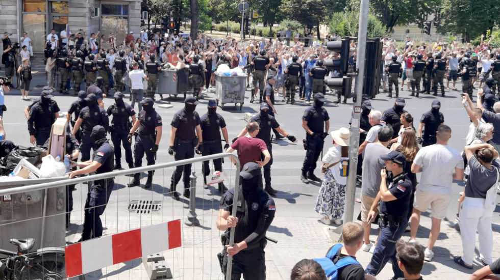 Stručnjaci UN zabrinuti zbog "represije nad studentima", Misija Srbije u Ženevi odgovara da su "zaključci preuranjeni"