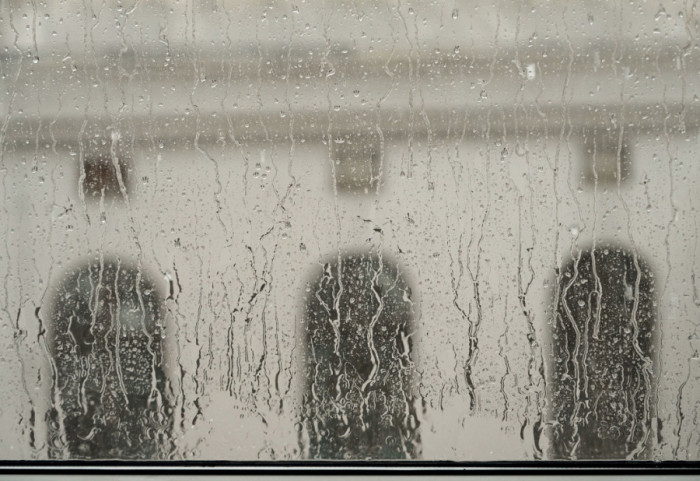 Promenljivo vreme, uveče mogući pljuskovi sa grmljavinom i jakim vetrom: Temperatura do 34 stepena
