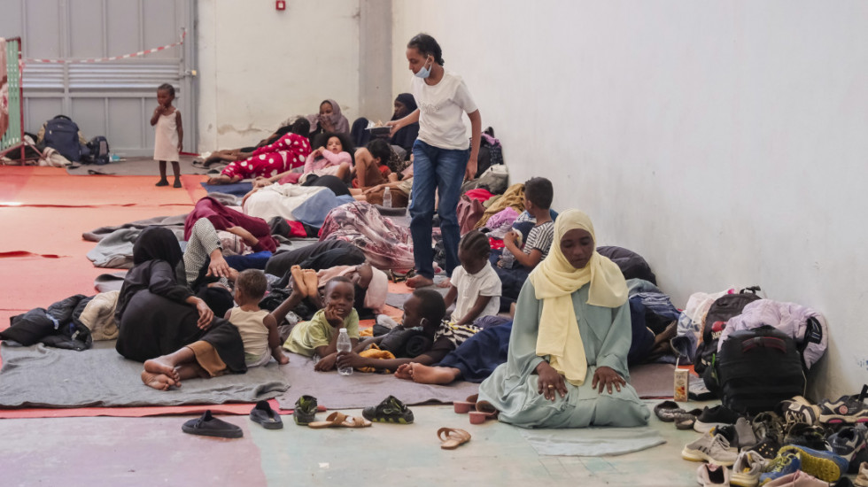 (FOTO) Oko 2.000 migranata stiglo na Krit u protekla dva dana: "Situacija je neupravljiva, brojke su nerealne"
