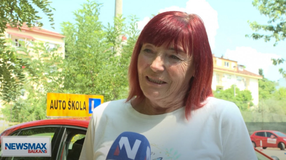 Ljiljana je instruktorka vožnje 25 godina u školi gde je učila da vozi: Volim taj posao, dugo bih još mogla da ga radim