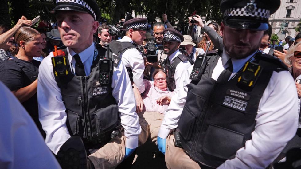 (FOTO) U Londonu uhapšeno više od 70 učesnika protesta podrške Palestini