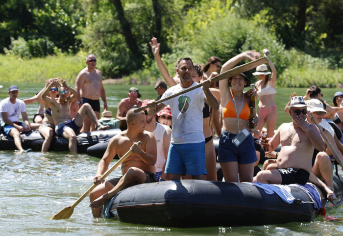 (FOTO/VIDEO) Održana 31. Drinska regata u Bajinoj Bašti - šest dana zabave, muzike i tradicije na reci