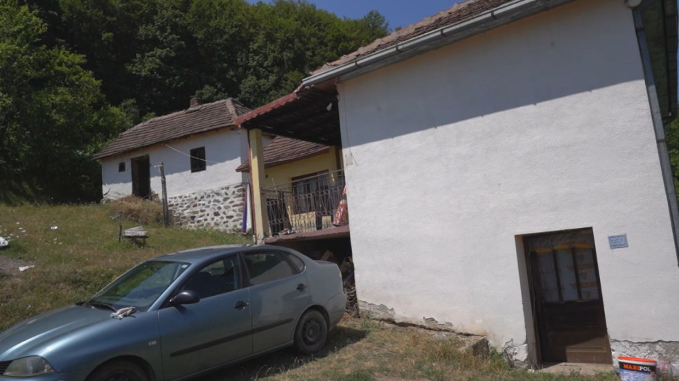 Osumnjičeni za ubistvo bivše supruge i sina (7) bio osuđen zbog nasilja u porodici