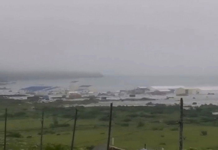 (VIDEO) Cunami pogodio Aljasku, Havaje i Severo-Kurilsk: Talasi do tri metra, situacija stavljena pod kontrolu