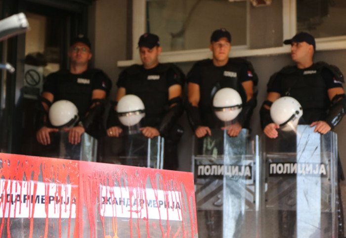 (FOTO) Protest ispred suda u Novom Pazaru, traži se oslobađanje uhapšenih