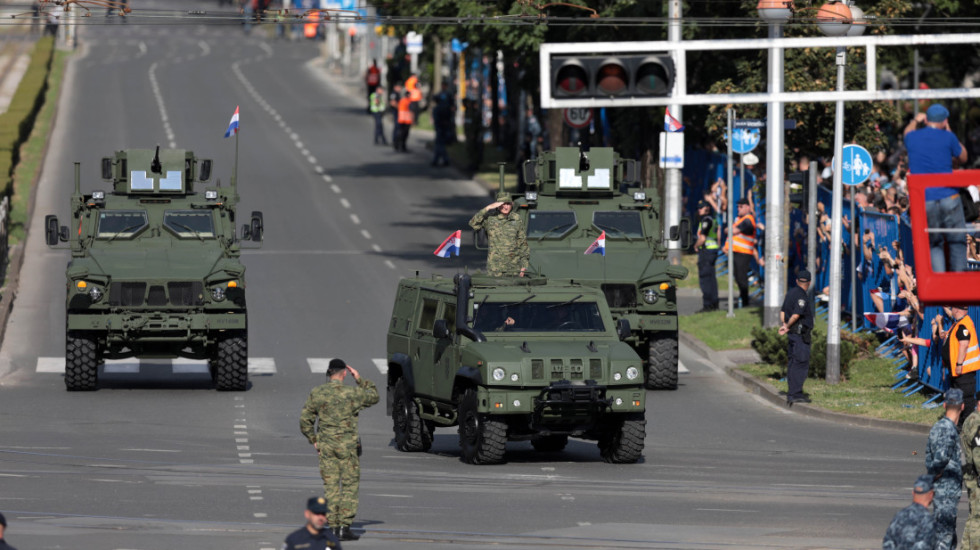 Završena vojna parada u Zagrebu, prisustvovao državni vrh Hrvatske