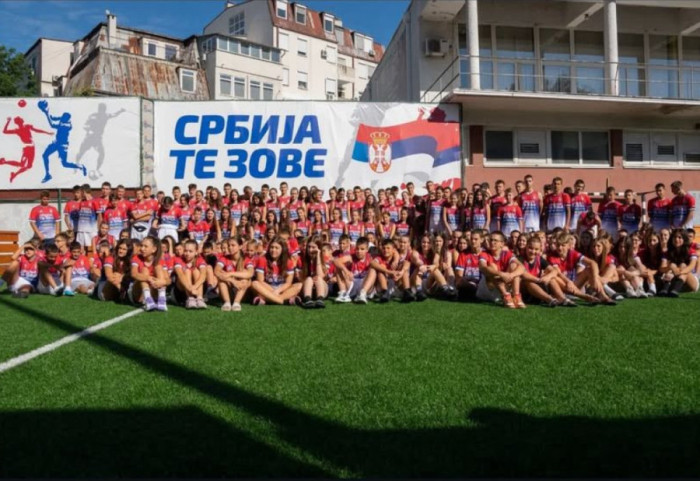 (FOTO) U Beogradu otvoren sportski kamp "Srbija te zove 2025" za decu srpskog porekla iz regiona i dijaspore