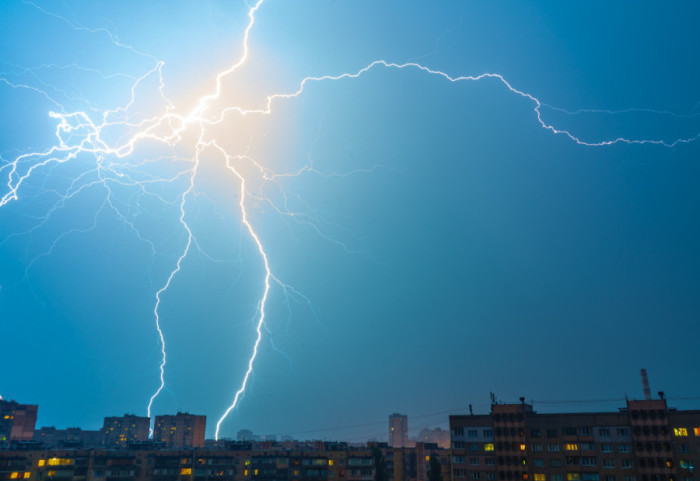 Meteorolog Todorović: Gotovo 10 ljudi godišnje u Srbiji strada od udara groma
