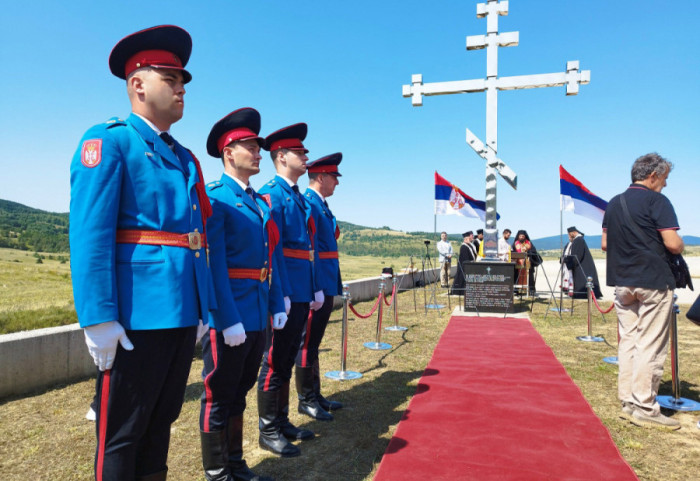 (FOTO) Obeleženo 30 godina od stradanja srpskih civila na Petrovačkoj cesti: "Nemoguće pojmiti ponovo klicanje ustašama"