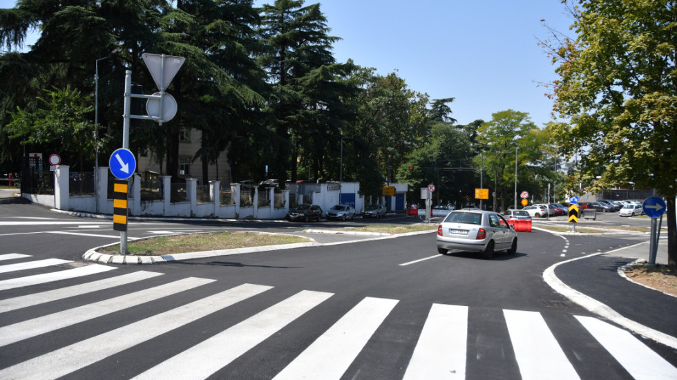 (FOTO) Drajzerova ulica od utorka otvorena za saobraćaj, novine su tri trake za vozače