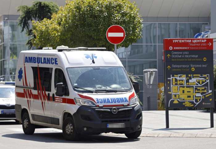 Devojčica (13) udarena na pešačkom prelazu, prevezena na Institut za majku i dete