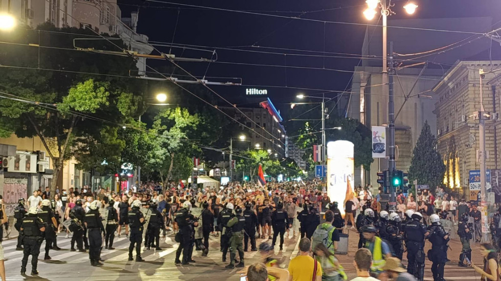 Protesti u više gradova u Srbiji: Incidenti u Novom Sadu, Pančevu i Beogradu