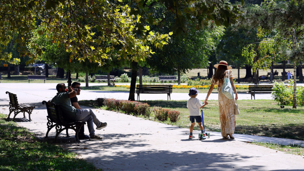 Promenljivo oblačno s kišom, popodne razvedravanje: Temperatura do 29 stepeni