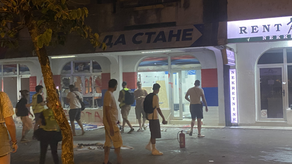 MUP: Sa dečakom (12) u Novom Sadu postupano po zakonu, učestvovao u napadu na prostorije SNS i policiju