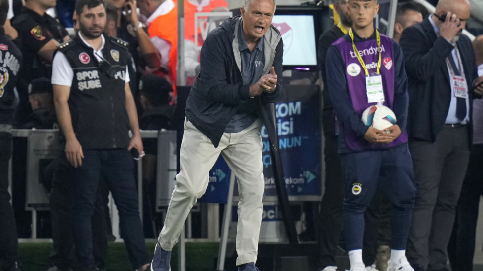 Žoze Murinjo nije više trener Fenerbahčea