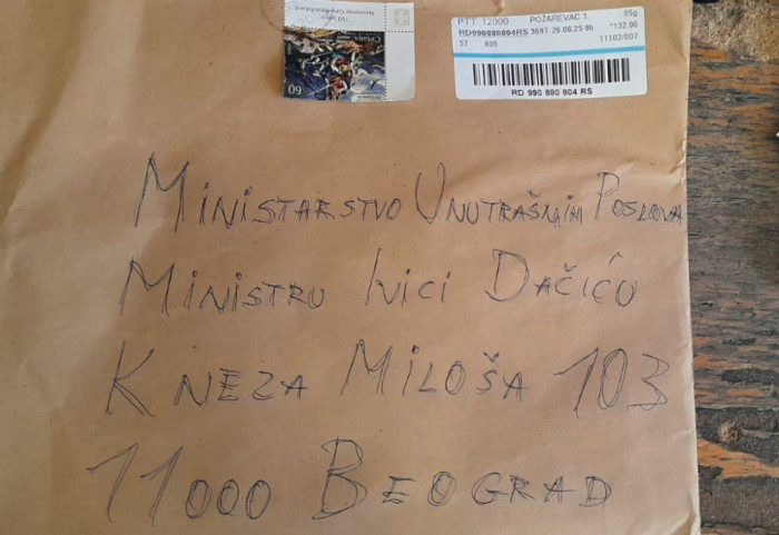 (FOTO) U Vladu Srbije stigla koverta sa tri metka naslovljena za ministra Dačića
