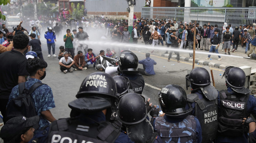 (FOTO) Najmanje 19 mrtvih na protestu generacije Z u Nepalu zbog zabrane društvenih mreža