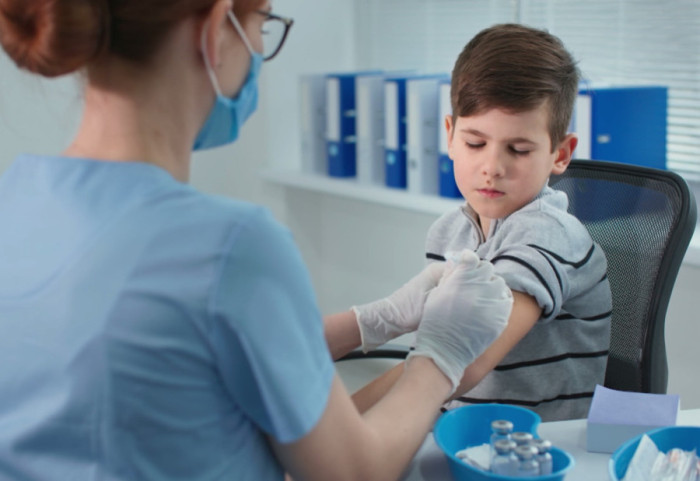 (VIDEO) Oko 9.000 prvaka nije primilo kompletnu MMR vakcinu: "Jedna doza ne obezbeđuje dovoljan imunitet"
