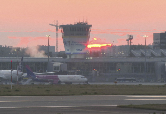 (VIDEO) Ruski dronovi ušli u Poljsku, oborila ih vojska: Aerodrom Šopen privremeno bio zatvoren