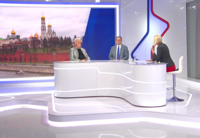(VIDEO) Analitičari za Newsmax Balkans objašnjavaju zašto ruske obaveštajne službe optužuju EU da stoji iza protesta