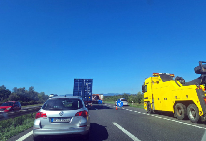 (FOTO) Sudar dva kamiona i automobila na auto-putu u pravcu Zagreba: Višesatni zastoj i kolona duga sedam kilometara